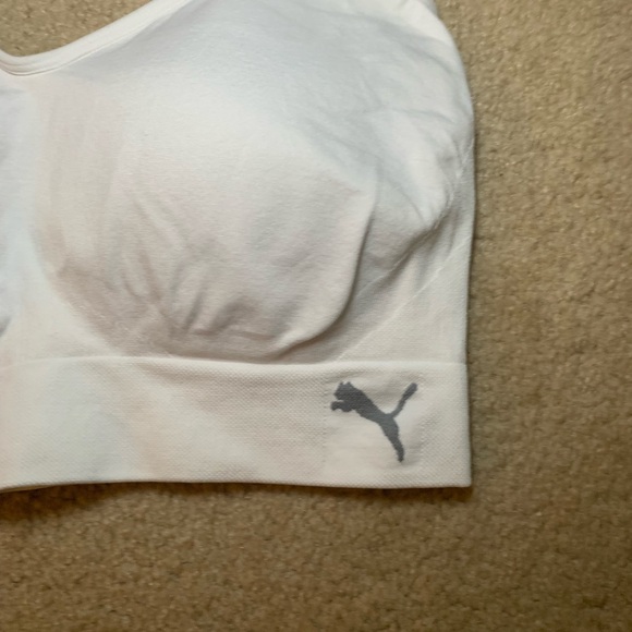 Puma Sports Bra Bundle – 4 Pack – Women’s Size XL (Black & White) - Picture 4 of 6